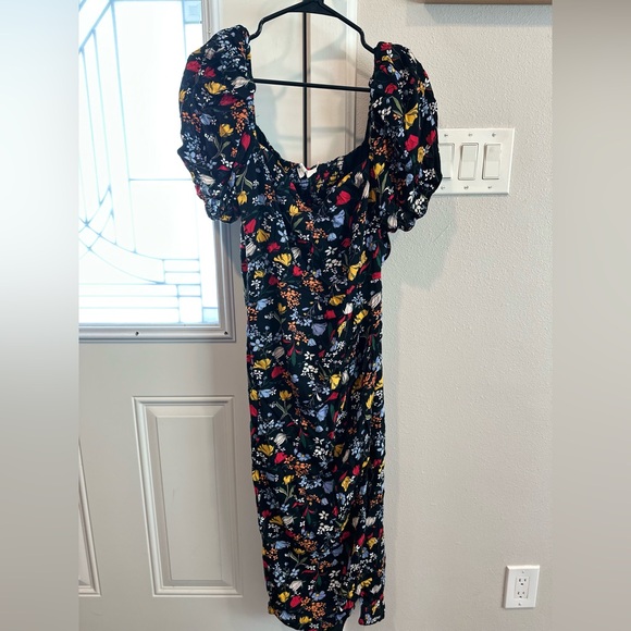 ASTR The Label Puff Sleeve Front Slit Midi Dress - Picture 3 of 6